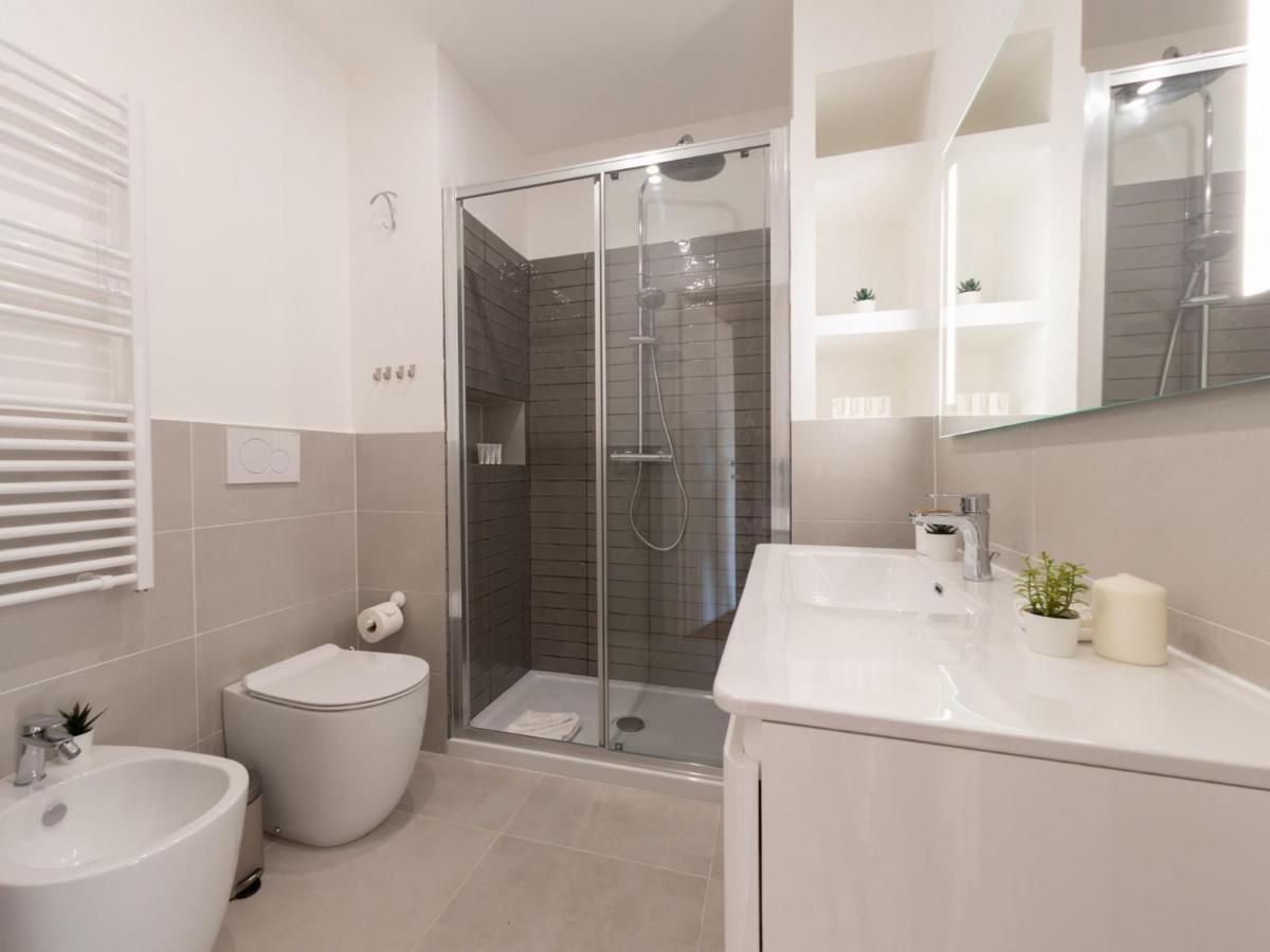The Best Rent - Bright Apartment Near Isola Tiberina Roma Exterior foto