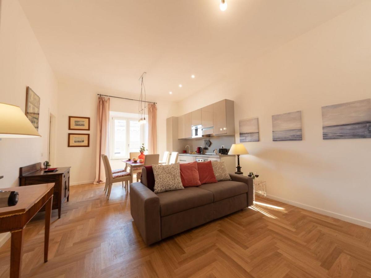 The Best Rent - Bright Apartment Near Isola Tiberina Roma Exterior foto