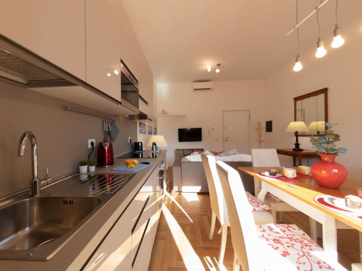 The Best Rent - Bright Apartment Near Isola Tiberina Roma Exterior foto