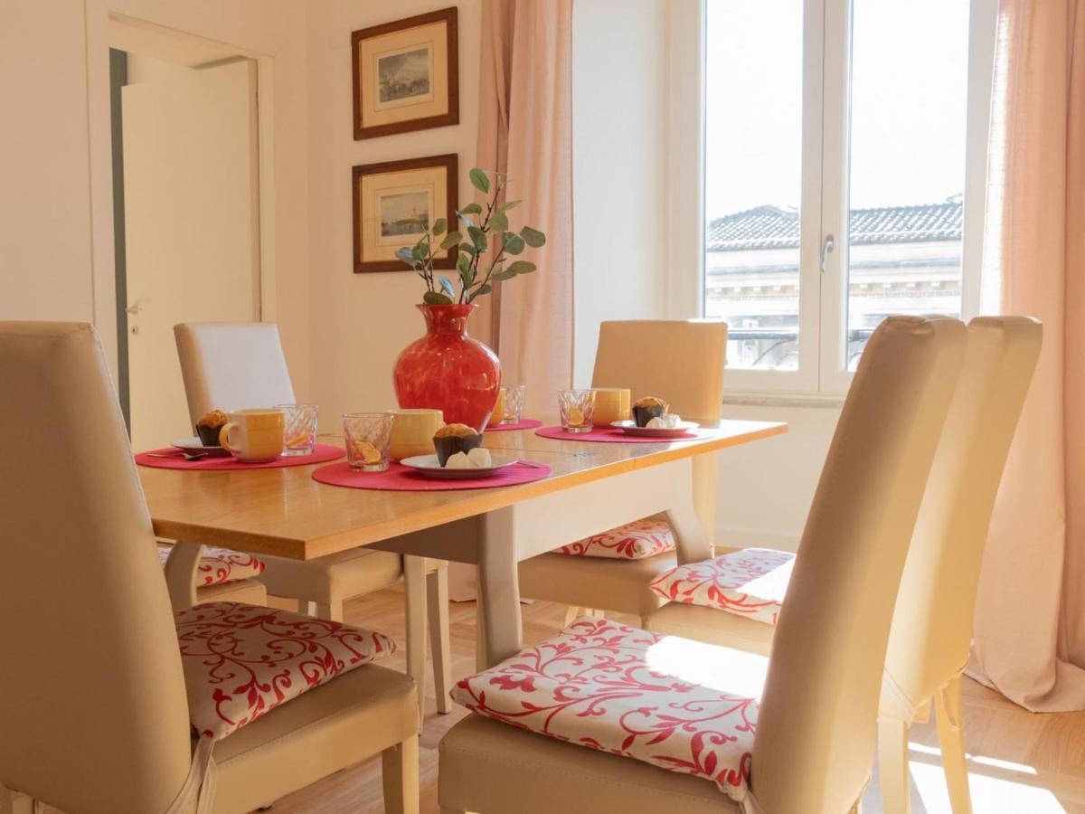 The Best Rent - Bright Apartment Near Isola Tiberina Roma Exterior foto